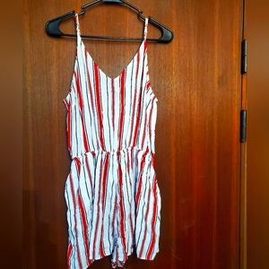 DIVIDED  H&M WOMEN'S SIZE 10 ROMPER